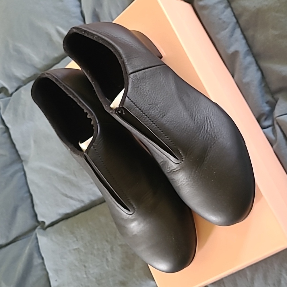 Brand new in box Bloch flex slip on tap shoes